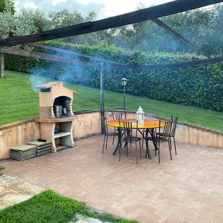 Ferienwohnung La Posta Di Bacco Gualdo Cattaneo Exterior foto
