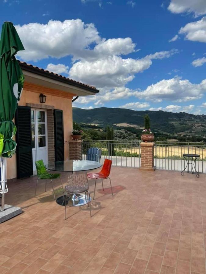 Ferienwohnung La Posta Di Bacco Gualdo Cattaneo Exterior foto